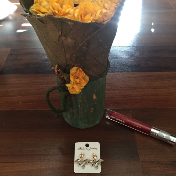 NEW Crystal Zirconium 2 Piece Stud Earrings - Picture 3 of 6